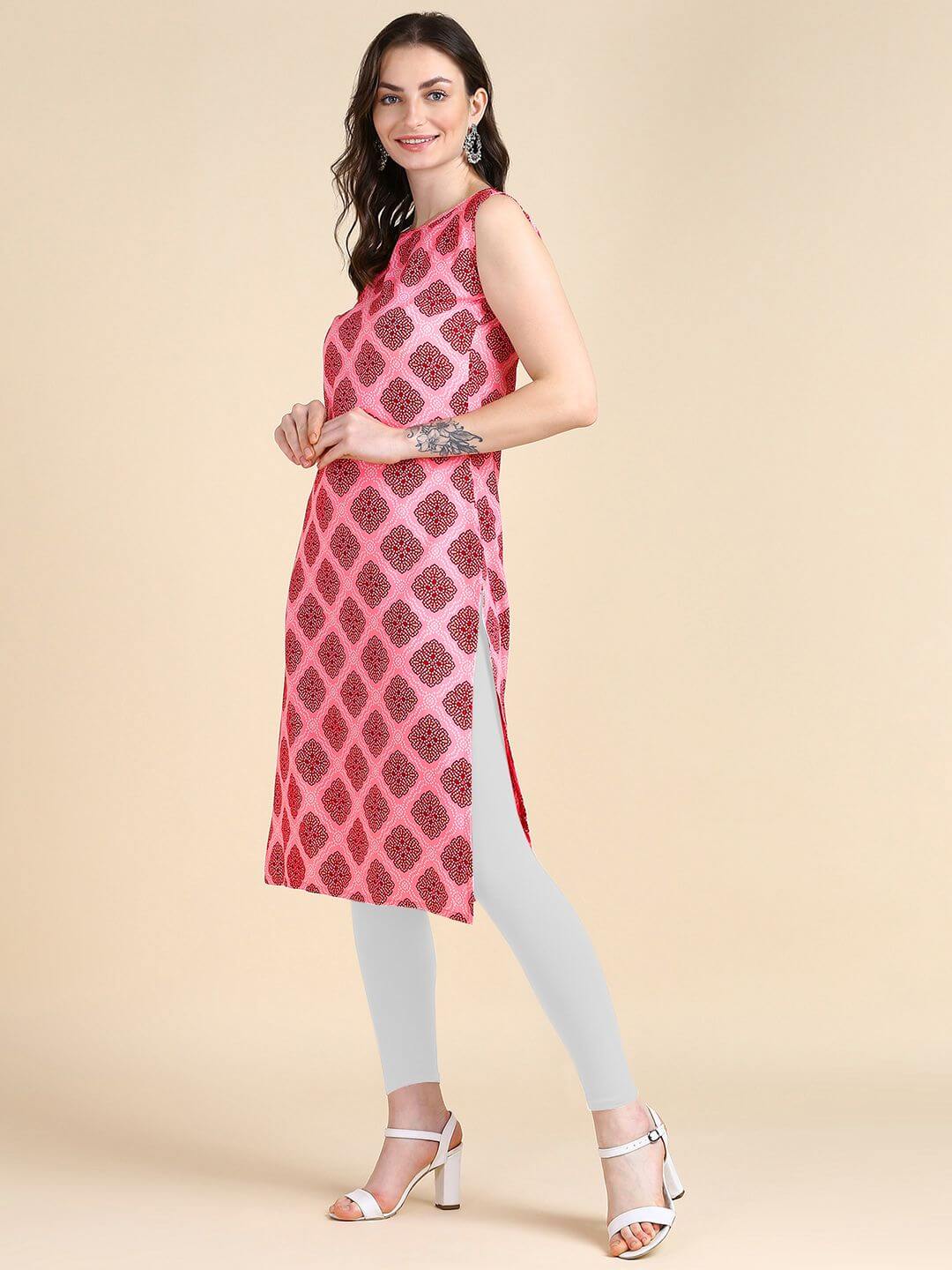 Women's Sleeveless Boat Neck Solid Casual Fancy Long Kurtis - Bright Wear  at Rs 567.00, Ludhiana | ID: 2853007217297
